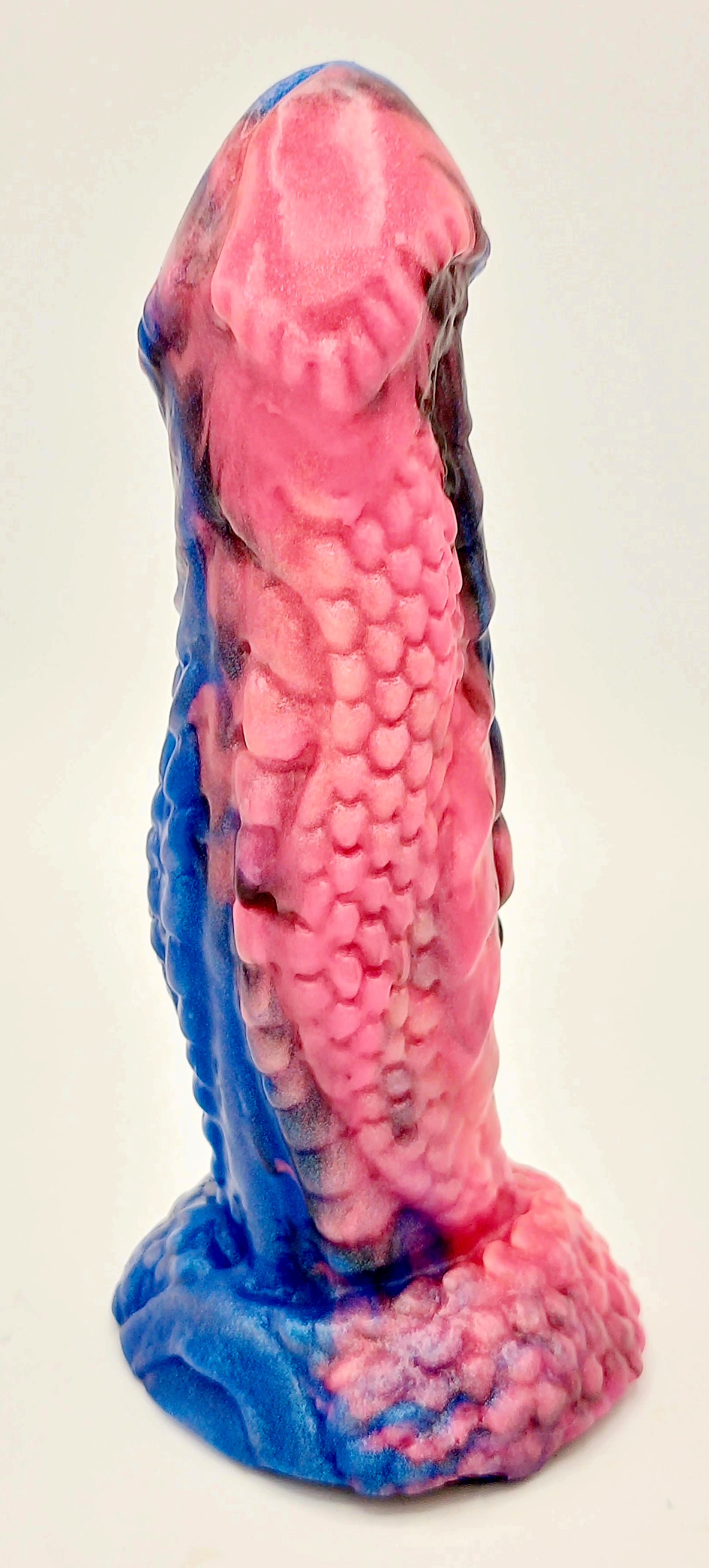 Small Tallfang - GITD/UV Soft silicone - TF-410