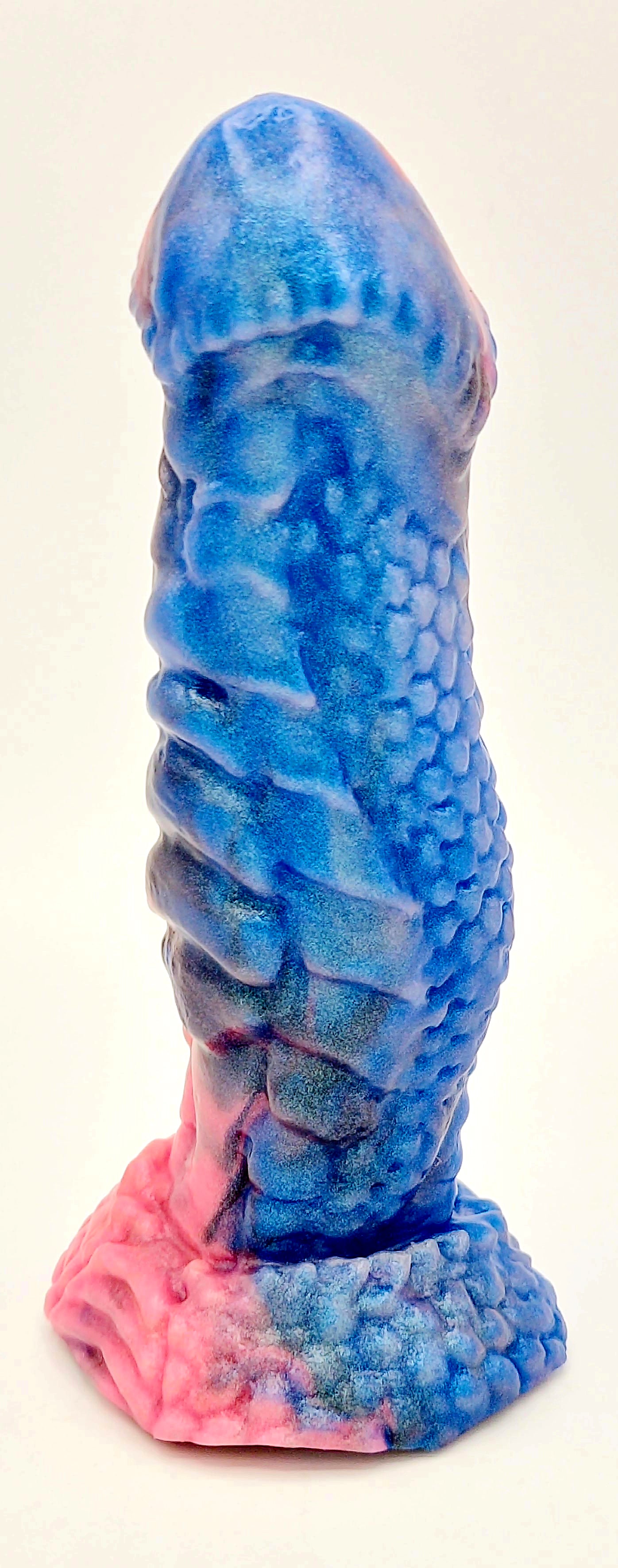 Small Tallfang - GITD/UV Soft silicone - TF-410