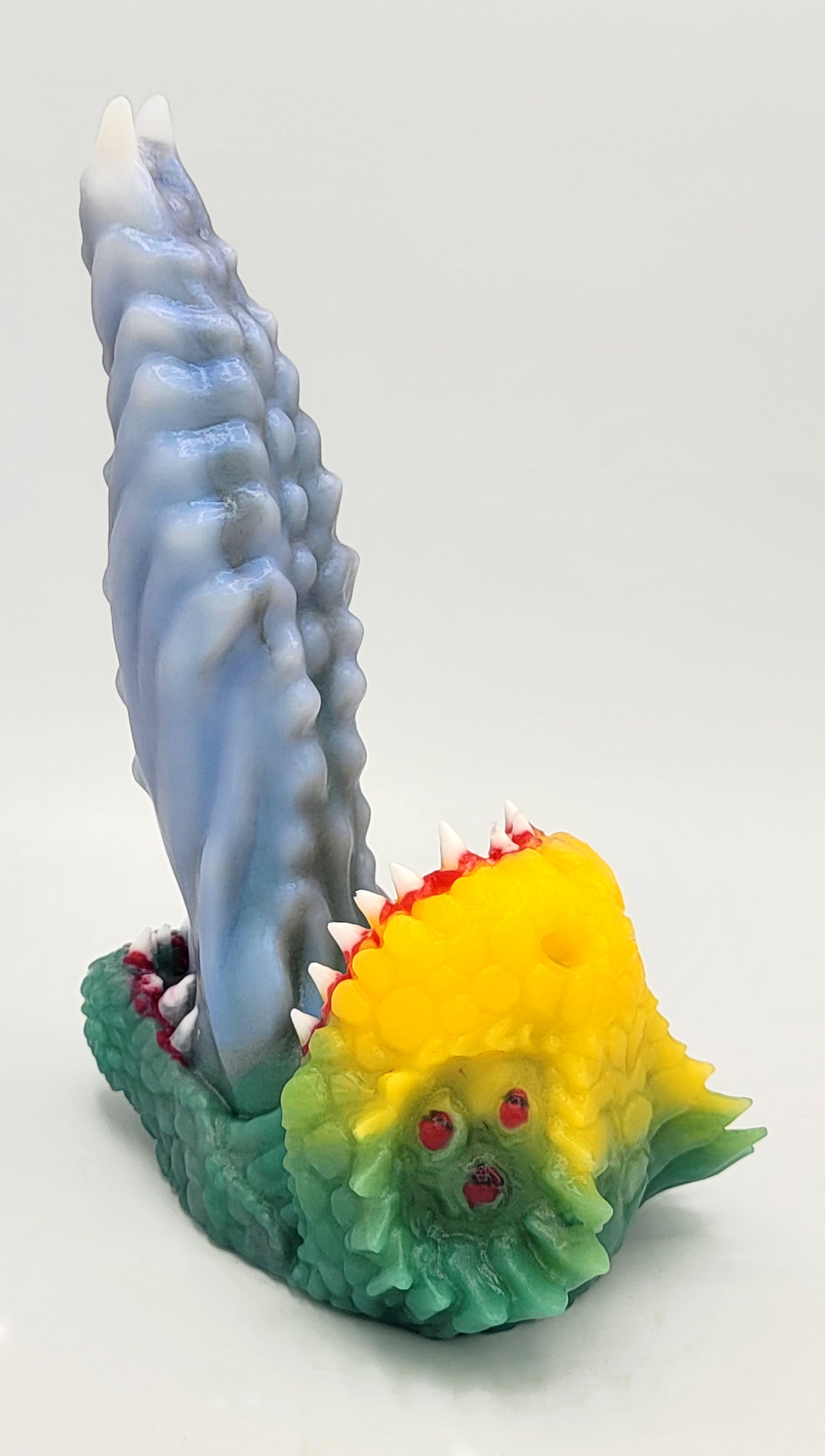 FLOP Small Tallfang's Maw - GITD/UV Soft silicone - TM-461