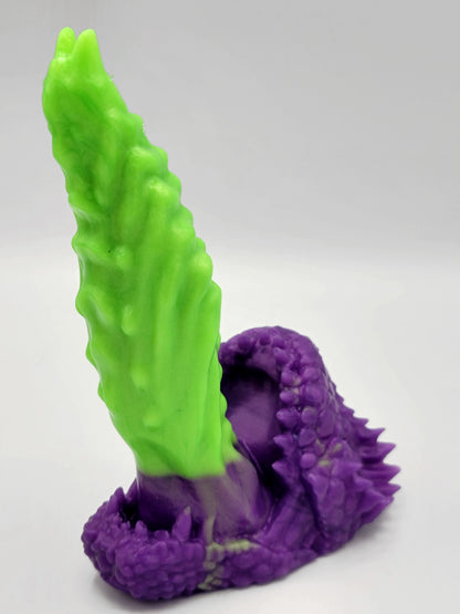 Mini Tallfang's Maw - GITD/UV Medium/firm silicone - TM-580