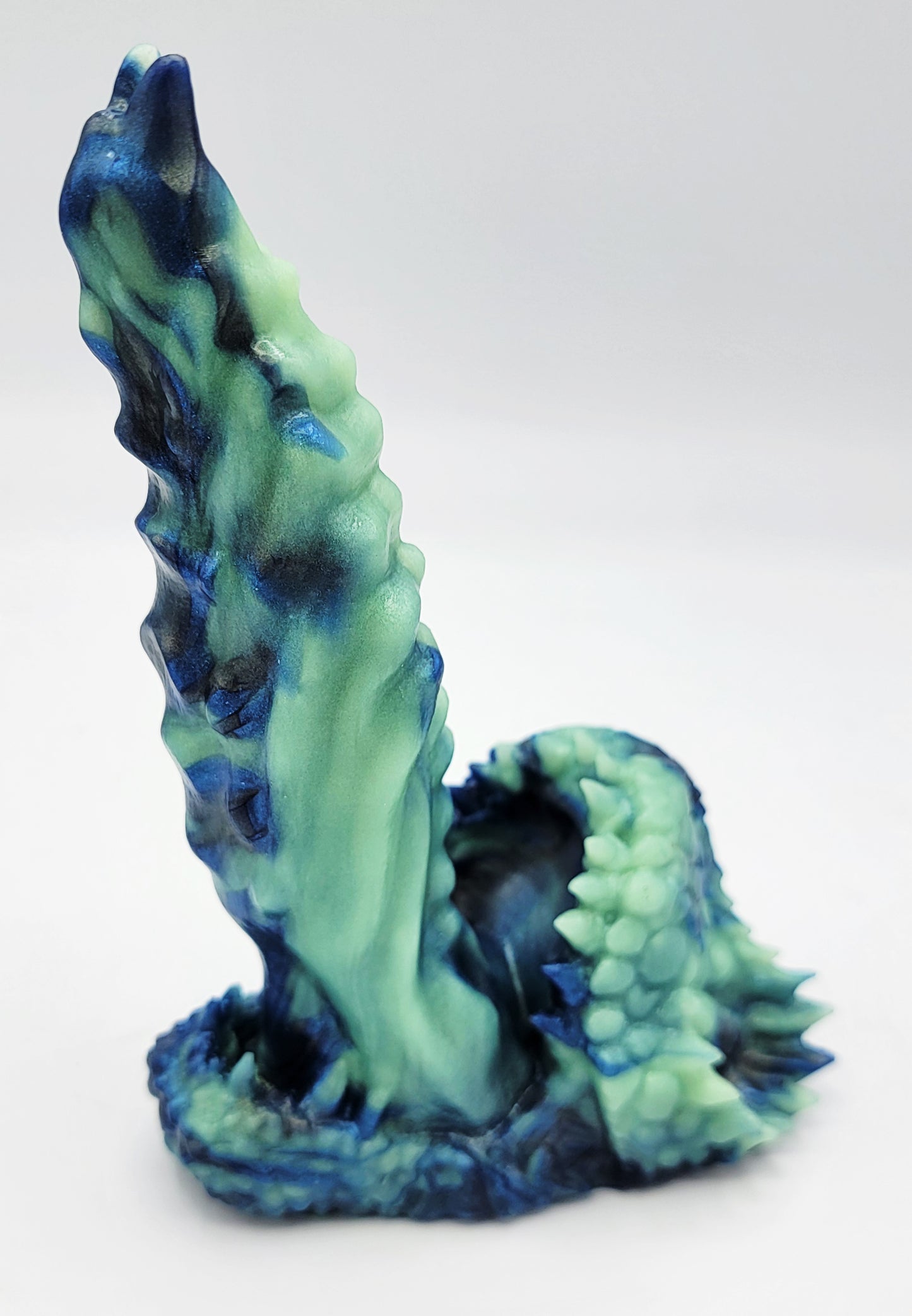 Mini Tallfang's Maw - GITD Medium silicone - TM-608