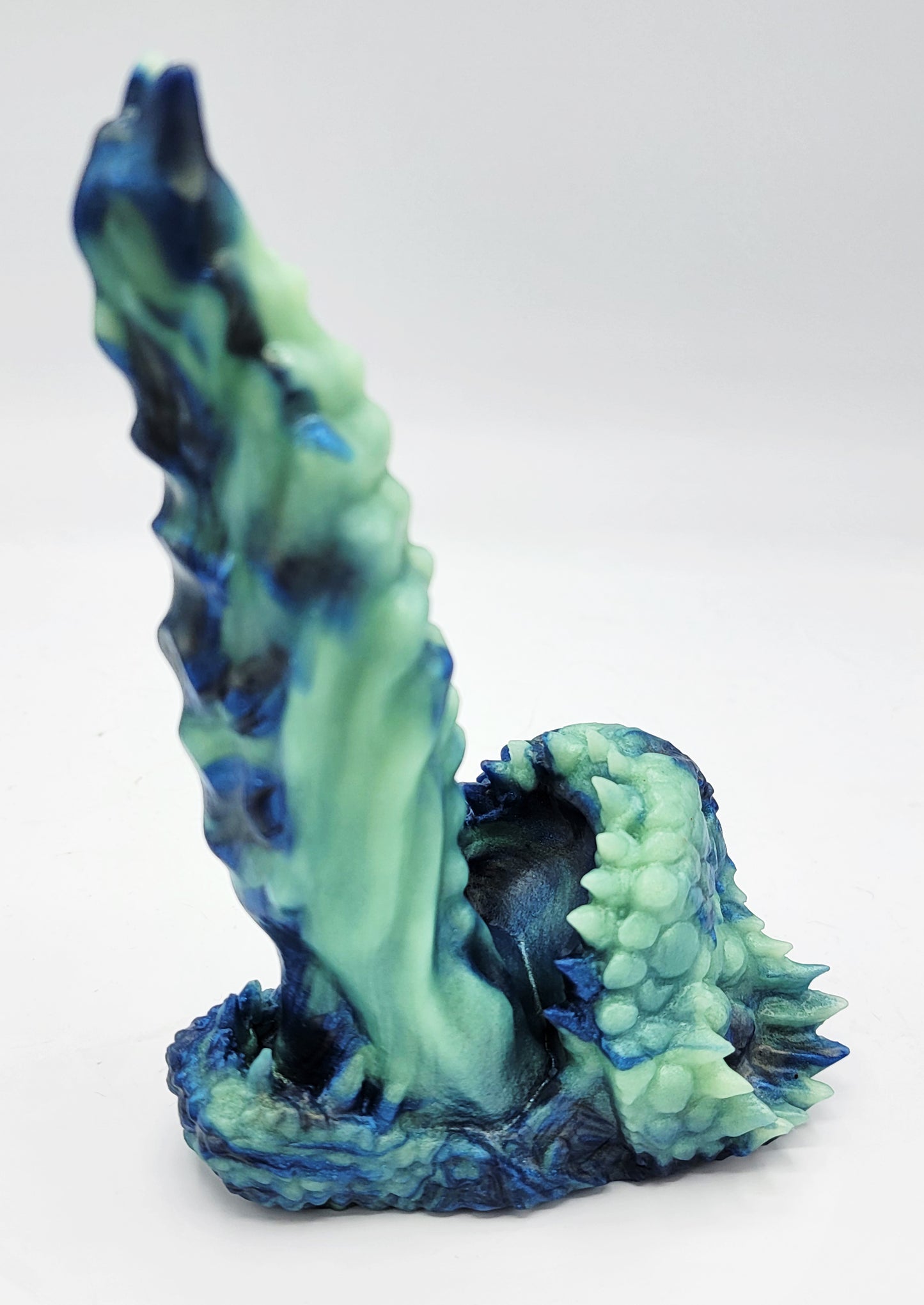 Mini Tallfang's Maw - GITD Medium silicone - TM-608