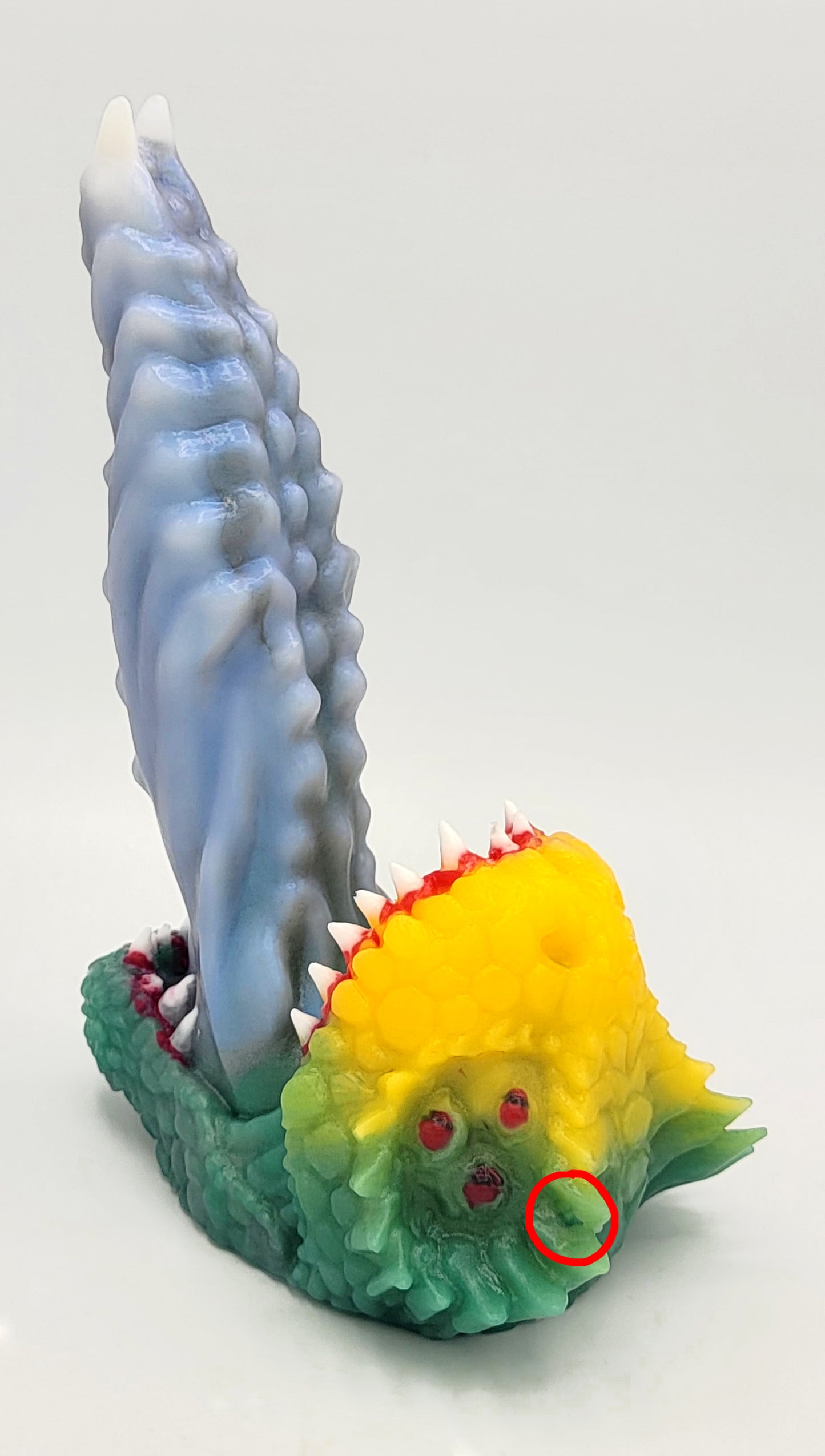 FLOP Small Tallfang's Maw - GITD/UV Soft silicone - TM-461