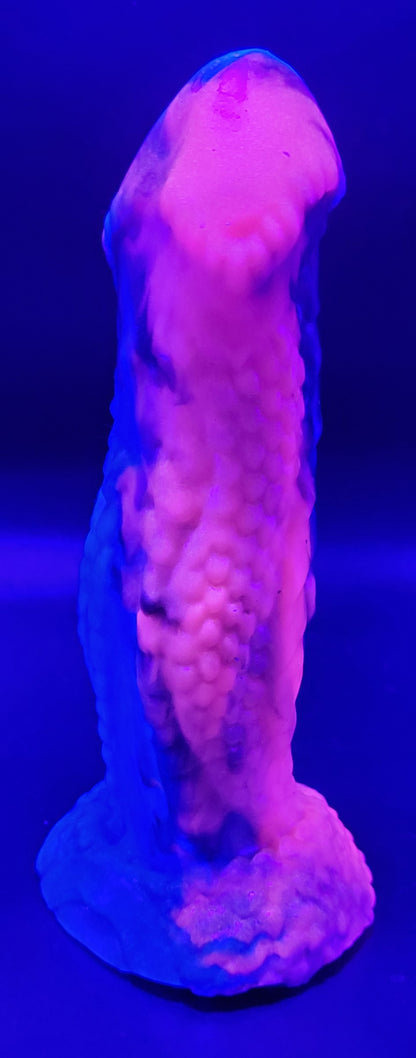 Small Tallfang - GITD/UV Soft silicone - TF-410